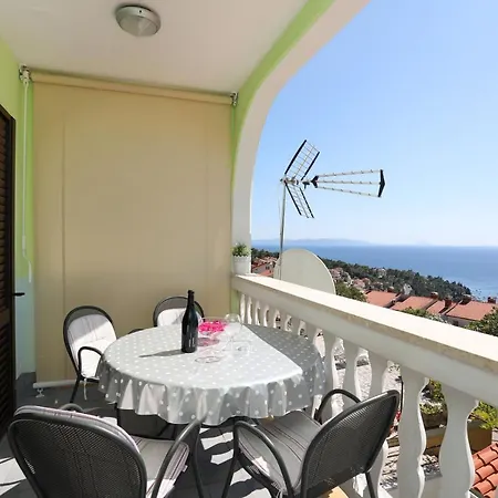 Greenhouse Family Apartments Rabac Exterior photo