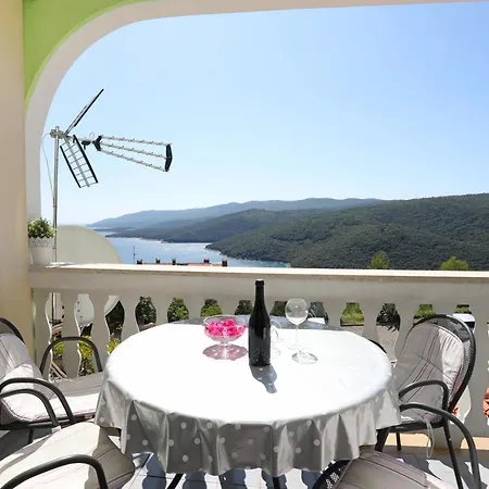 Greenhouse Family Apartments Rabac Exterior photo